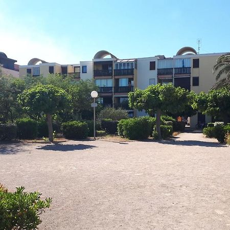 Studio cabine avec jardinet à 30 m de la plage, au calme. Gruissan Extérieur photo